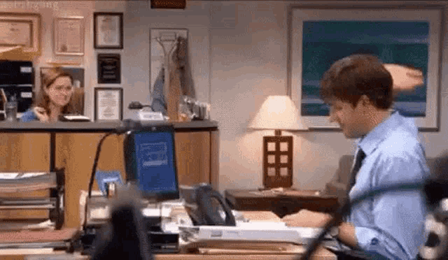 the-office-h-igh-five.gif